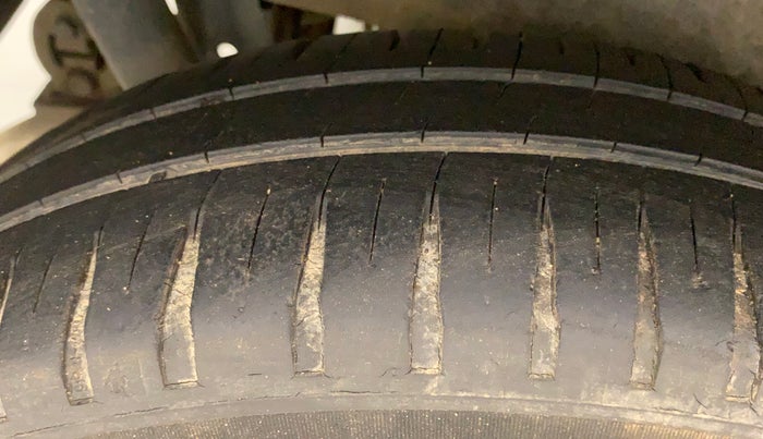 2016 Maruti Wagon R 1.0 VXI OPT, Petrol, Manual, 80,190 km, Right Rear Tyre Tread