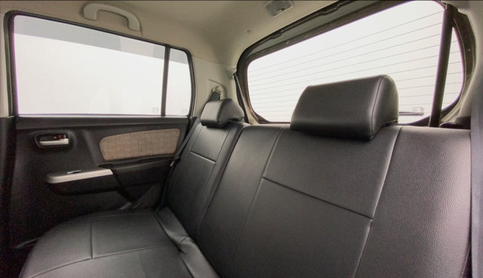 2016 Maruti Wagon R 1.0 VXI OPT, Petrol, Manual, 80,190 km, Right Side Rear Door Cabin