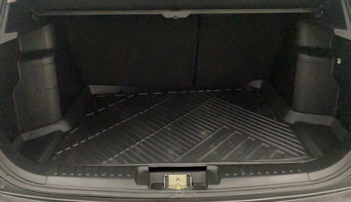 2020 Maruti Vitara Brezza ZXI PLUS AT SHVS, Petrol, Automatic, 17,444 km, Boot Inside
