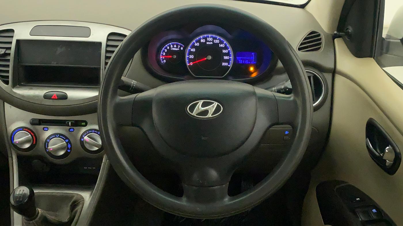 2011 Hyundai i10 MAGNA 1.1, Petrol, Manual, 79,329 km, Steering Wheel Close Up
