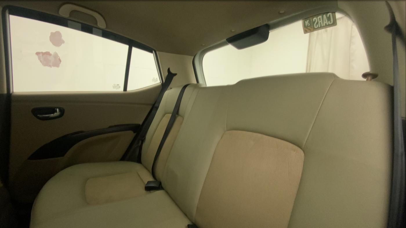 2011 Hyundai i10 MAGNA 1.1, Petrol, Manual, 79,329 km, Right Side Rear Door Cabin