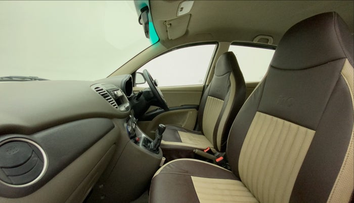 2013 Hyundai i10 ERA 1.1 IRDE, CNG, Manual, 68,648 km, Right Side Front Door Cabin