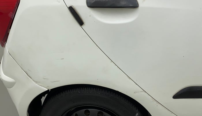 2013 Hyundai i10 ERA 1.1 IRDE, CNG, Manual, 68,648 km, Right quarter panel - Minor scratches