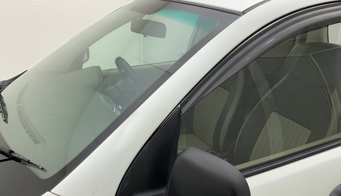 2013 Hyundai i10 ERA 1.1 IRDE, CNG, Manual, 68,648 km, Left A pillar - Paint is slightly faded