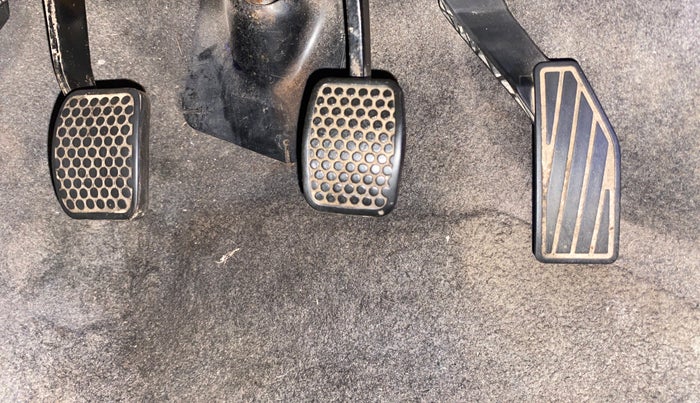 2016 Maruti Alto K10 LXI CNG, CNG, Manual, 34,831 km, Pedals