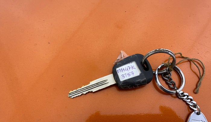 2016 Maruti Alto K10 LXI CNG, CNG, Manual, 34,831 km, Key Close Up