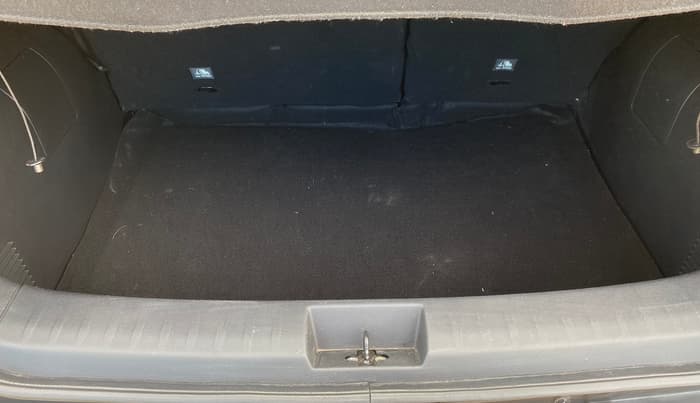 2021 Nissan MAGNITE XV TURBO CVT, Petrol, Automatic, 18,496 km, Boot Inside
