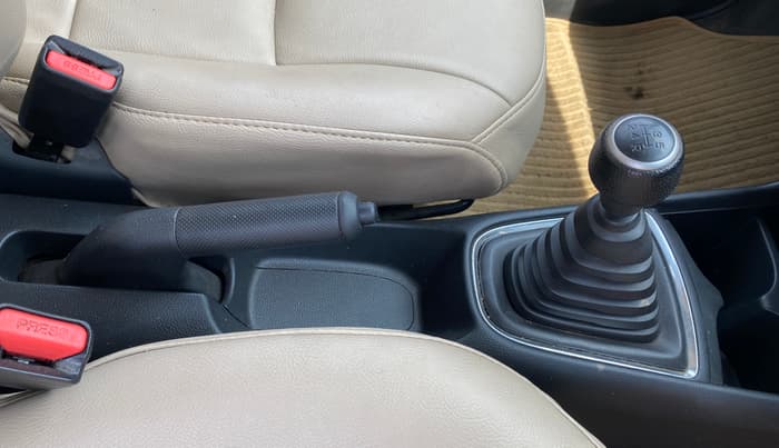 2019 Honda Amaze 1.2L I-VTEC VX, Petrol, Manual, 32,191 km, Gear Lever