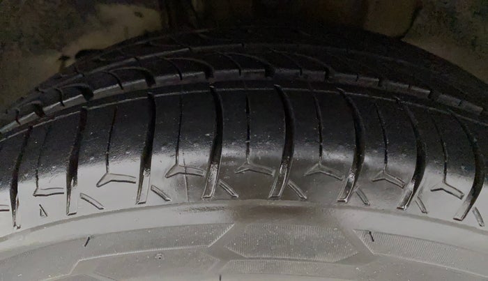 2018 Tata TIGOR XZ PETROL, Petrol, Manual, 72,359 km, Left Front Tyre Tread