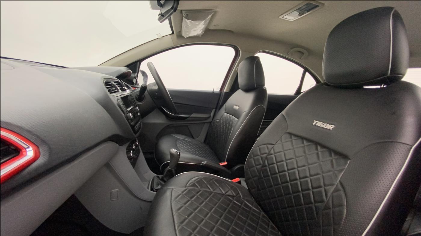 2018 Tata TIGOR XZ PETROL, Petrol, Manual, 72,359 km, Right Side Front Door Cabin