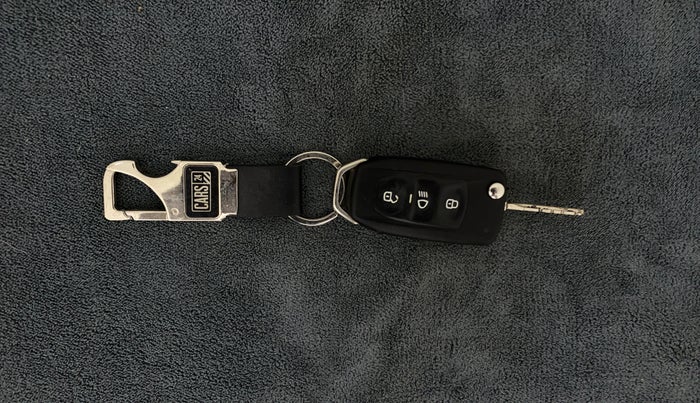 2018 Tata TIGOR XZ PETROL, Petrol, Manual, 72,359 km, Key Close Up