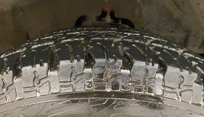 2021 Mahindra Thar LX  P 4WD AT CONVERTIBLE, Petrol, Automatic, 9,879 km, Right Front Tyre Tread