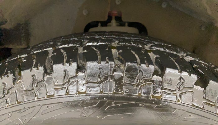 2021 Mahindra Thar LX  P 4WD AT CONVERTIBLE, Petrol, Automatic, 9,879 km, Left Front Tyre Tread