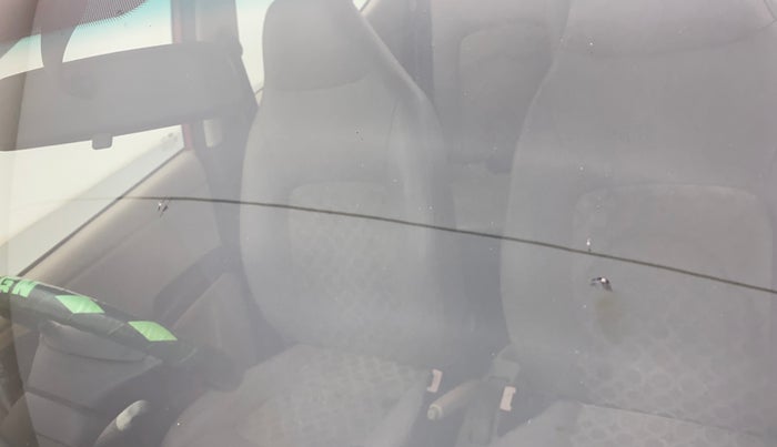 2010 Hyundai i10 MAGNA 1.1, Petrol, Manual, 1,46,275 km, Front windshield - Minor spot on windshield