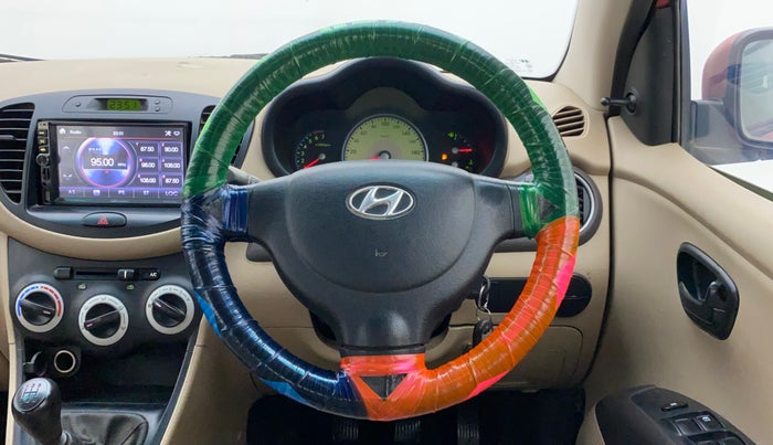 2010 Hyundai i10 MAGNA 1.1, Petrol, Manual, 1,46,275 km, Steering Wheel Close Up