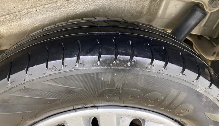 2017 Maruti Wagon R 1.0 LXI CNG, CNG, Manual, 86,321 km, Left Rear Tyre Tread