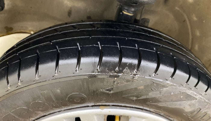 2017 Maruti Wagon R 1.0 LXI CNG, CNG, Manual, 86,321 km, Left Front Tyre Tread
