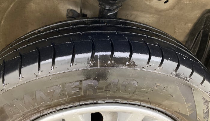 2017 Maruti Wagon R 1.0 LXI CNG, CNG, Manual, 86,321 km, Right Front Tyre Tread