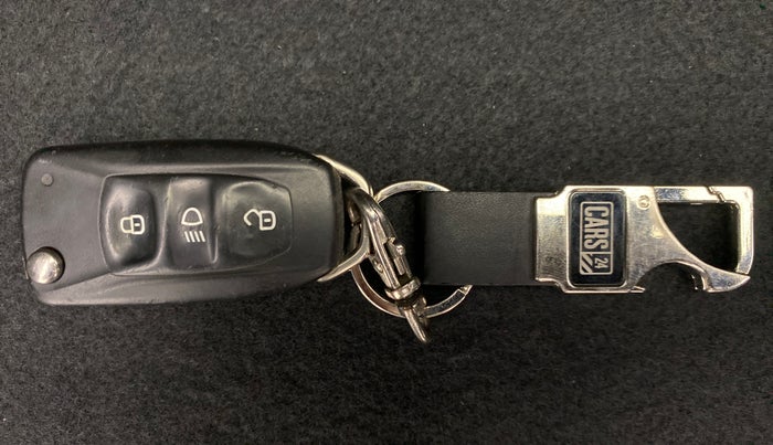 2017 Tata Hexa Varicor 400 XT, Diesel, Manual, 73,858 km, Key Close Up
