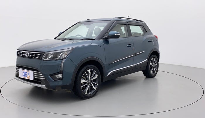 2021 Mahindra XUV300 W8 (O) 1.2 PETROL AMT, Petrol, Automatic, 27,952 km, Left Front Diagonal