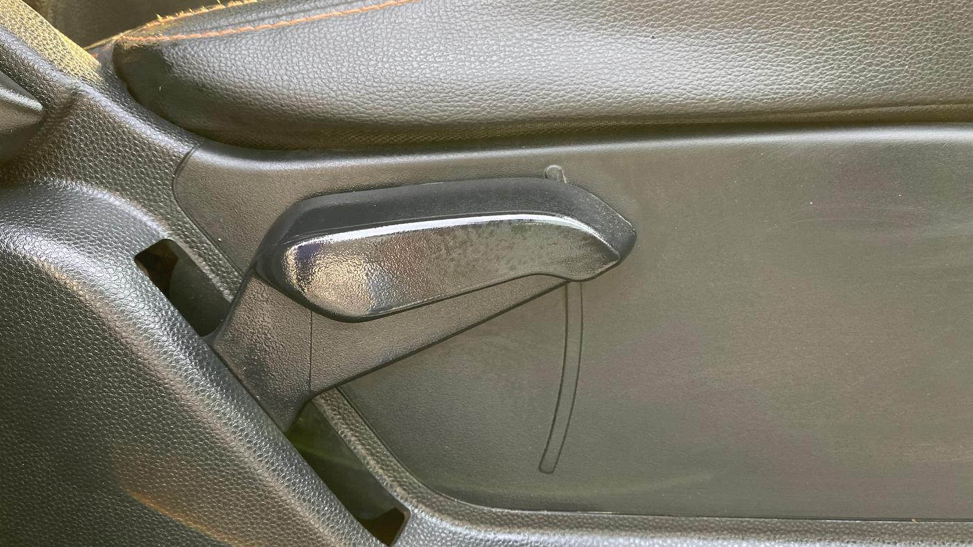 2019 Ford Ecosport TITANIUM 1.0L ECOBOOST SPORTS(SUNROOF), Petrol, Manual, 1,16,779 km, Driver Side Adjustment Panel