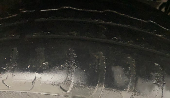 2017 Renault Duster 110 PS RXZ 4X2 AMT DIESEL, Diesel, Automatic, 73,461 km, Right Front Tyre Tread