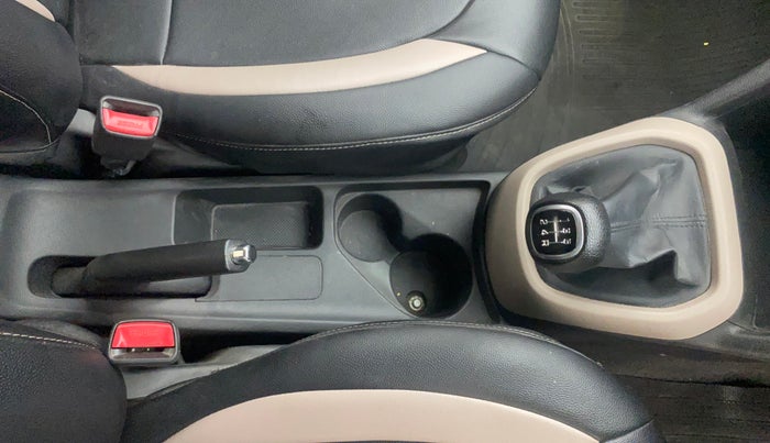 2019 Hyundai Grand i10 SPORTZ 1.2 KAPPA VTVT, Petrol, Manual, 40,910 km, Gear Lever