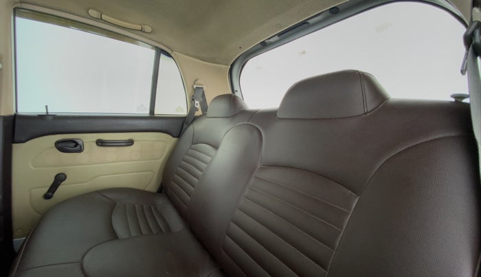 2013 Hyundai Santro Xing GLS, CNG, Manual, 81,527 km, Right Side Rear Door Cabin