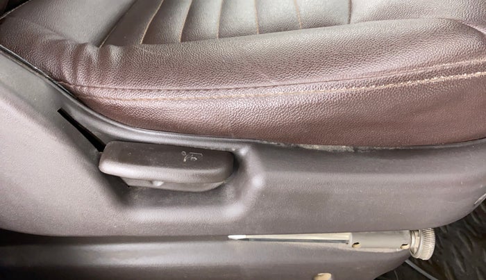 2013 Hyundai Santro Xing GLS, CNG, Manual, 81,527 km, Driver Side Adjustment Panel