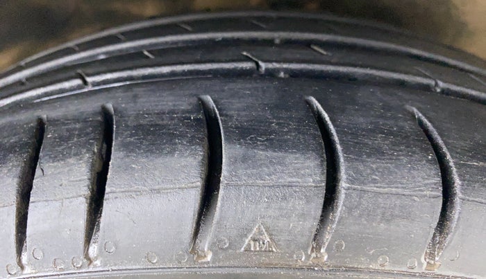 2013 Hyundai Santro Xing GLS, CNG, Manual, 81,527 km, Right Front Tyre Tread