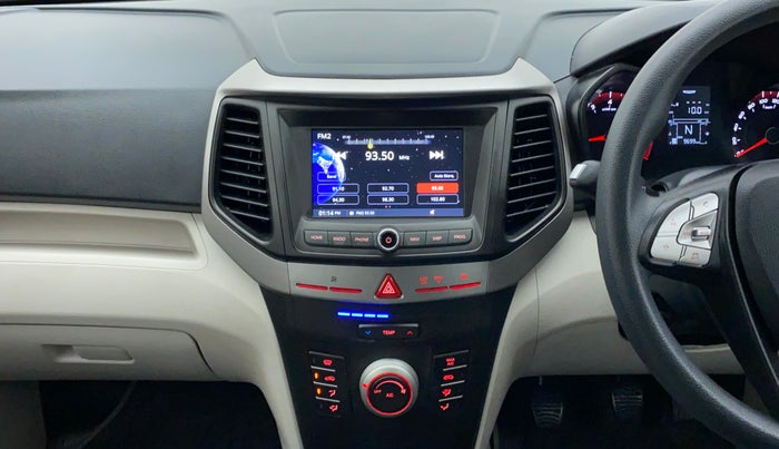2021 Mahindra XUV300 1.2 W6 MT, Petrol, Manual, 9,814 km, Air Conditioner