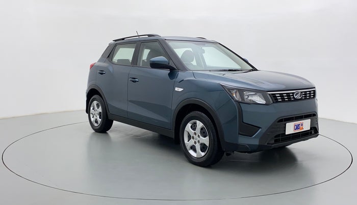 2021 Mahindra XUV300 1.2 W6 MT, Petrol, Manual, 9,814 km, Right Front Diagonal
