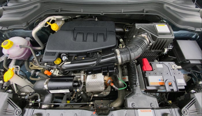 2021 Mahindra XUV300 1.2 W6 MT, Petrol, Manual, 9,814 km, Open Bonet