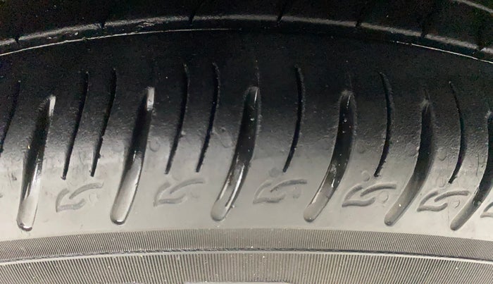 2022 KIA SONET HTX 1.0 DCT, Petrol, Automatic, 29,010 km, Left Rear Tyre Tread