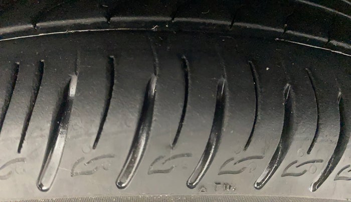 2022 KIA SONET HTX 1.0 DCT, Petrol, Automatic, 29,010 km, Right Rear Tyre Tread