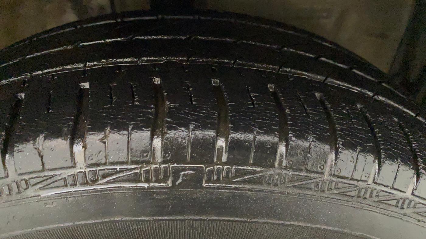 2011 Toyota Etios G, Petrol, Manual, 88,605 km, Right Front Tyre Tread