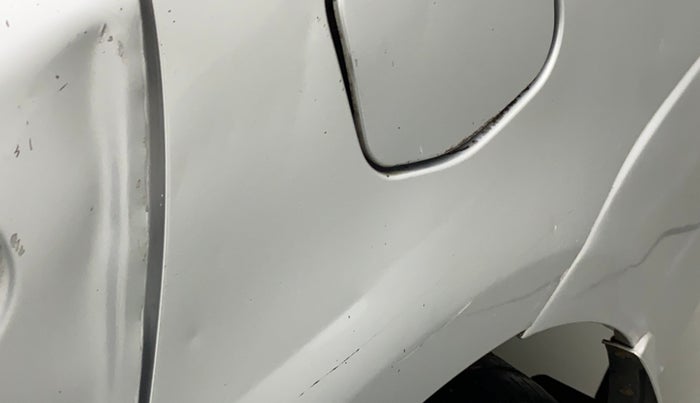 2011 Toyota Etios G, Petrol, Manual, 88,605 km, Left quarter panel - Slightly dented