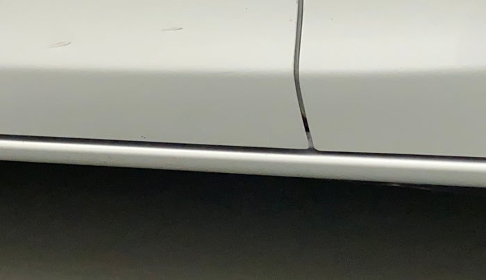 2011 Toyota Etios G, Petrol, Manual, 88,605 km, Left running board - Slightly dented