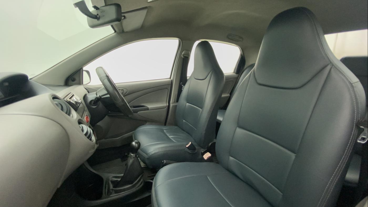 2011 Toyota Etios G, Petrol, Manual, 88,605 km, Right Side Front Door Cabin