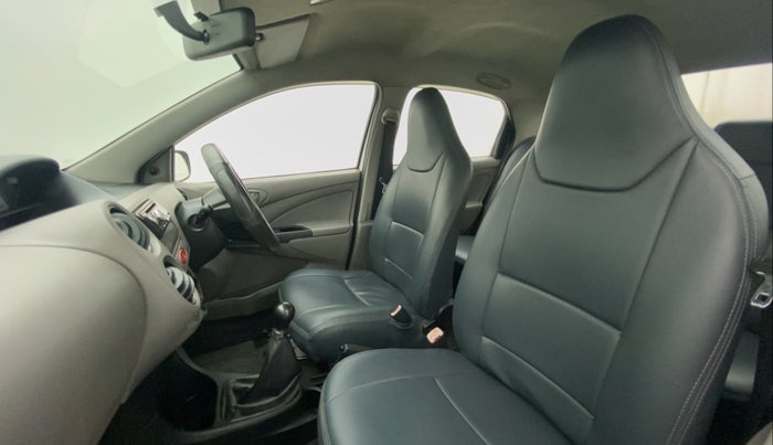 2011 Toyota Etios G, Petrol, Manual, 88,605 km, Right Side Front Door Cabin