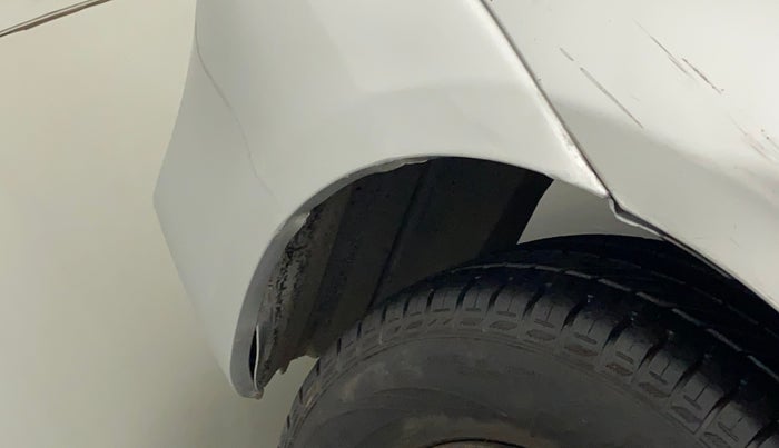 2011 Toyota Etios G, Petrol, Manual, 88,605 km, Left fender - Lining loose