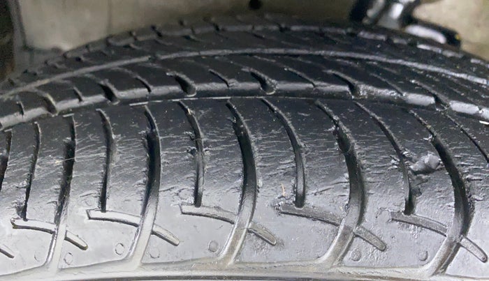 2016 Maruti Celerio ZXI OPT AMT, Petrol, Automatic, 29,095 km, Left Front Tyre Tread
