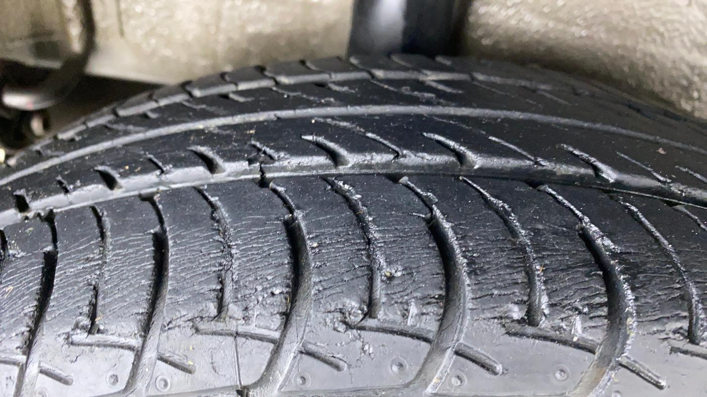2016 Maruti Celerio ZXI OPT AMT, Petrol, Automatic, 29,095 km, Right Rear Tyre Tread