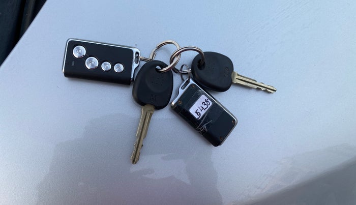 2014 Hyundai i10 MAGNA 1.1, Petrol, Manual, 76,750 km, Key Close Up