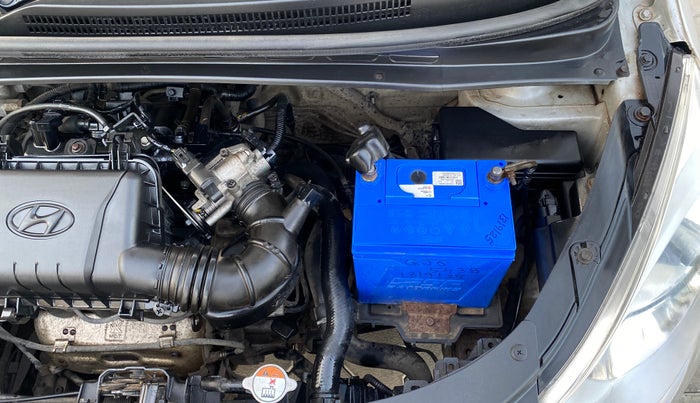 2014 Hyundai i10 MAGNA 1.1, Petrol, Manual, 76,750 km, Engine View - Left