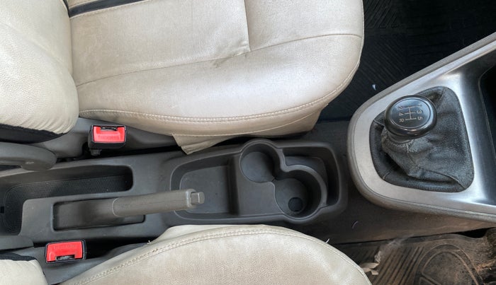 2014 Hyundai i10 MAGNA 1.1, Petrol, Manual, 76,750 km, Gear Lever