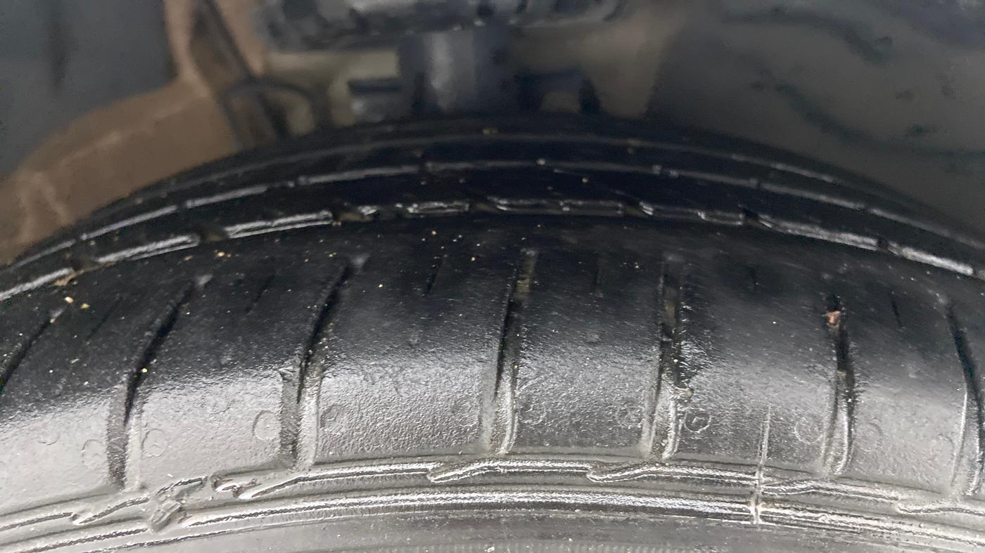 2021 Volkswagen Polo HIGHLINE PLUS 1.0L TSI AT, Petrol, Automatic, 55,053 km, Right Front Tyre Tread