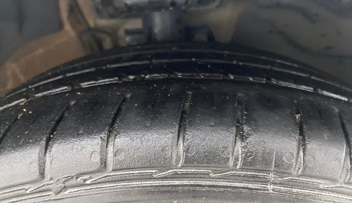 2021 Volkswagen Polo HIGHLINE PLUS 1.0L TSI AT, Petrol, Automatic, 55,053 km, Right Front Tyre Tread