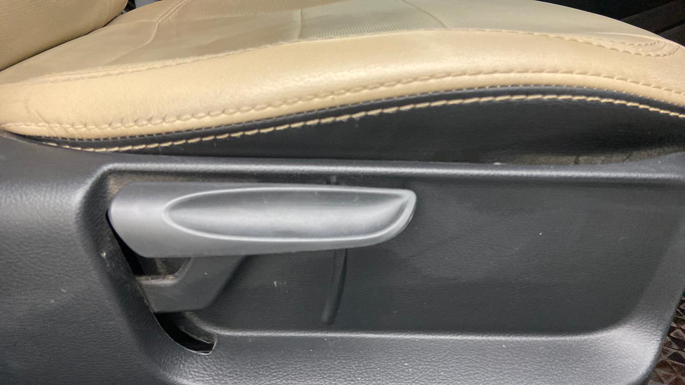 2021 Volkswagen Polo HIGHLINE PLUS 1.0L TSI AT, Petrol, Automatic, 55,053 km, Driver Side Adjustment Panel