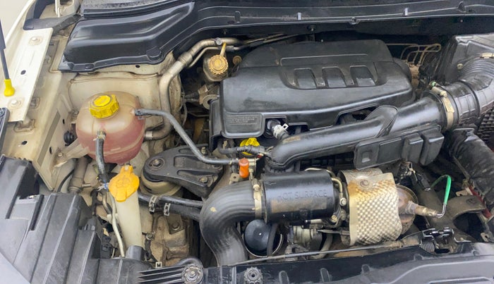 2021 Mahindra XUV300 W8 (O) 1.2 PETROL, Petrol, Manual, 1,22,446 km, Engine View - Right